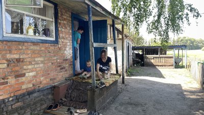 Родина з Харківщини вимушено виїхала через нові обстріли росіян Родина з Харківщини вимушено виїхала через нові обстріли росіян