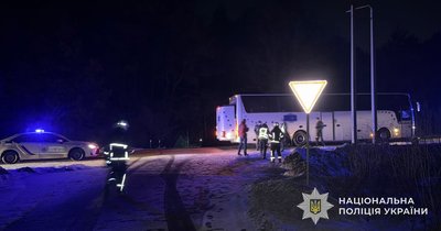 На Львівщині водій автобуса на смерть збив 29-річного пішохода На Львівщині водій автобуса на смерть збив 29-річного пішохода