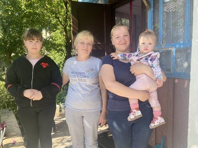 Марта Снєгірьова каже, що воду для маляти родина купує в магазині Марта Снєгірьова каже, що воду для маляти родина купує в магазині