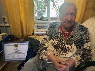 Пережила Голодомор і війну: 100-річчя відзначила акушерка з Чуднова Надія Танська