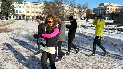 "Це виклик для себе": у Кропивницькому в перший день нового року влаштували п’ятикілометрову пробіжку "Це виклик для себе": у Кропивницькому в перший день нового року влаштували п’ятикілометрову пробіжку