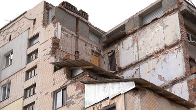 Багатоповерхівку почнуть відновлювати після того, як знайдуть виконавця робіт, квітень 2026 року, Хмельницький Багатоповерхівку почнуть відновлювати після того, як знайдуть виконавця робіт, квітень 2026 року, Хмельницький