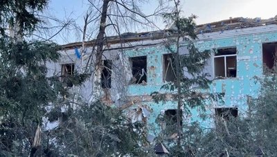 Удар по селу Береза на Сумщині: зруйновано відділення Укрпошти, пошкоджені будинки Удар по селу Береза на Сумщині: зруйновано відділення Укрпошти, пошкоджені будинки