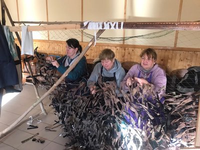 Волонтерки із Вінниччини сплели майже 600 маскувальних сіток для оборонців