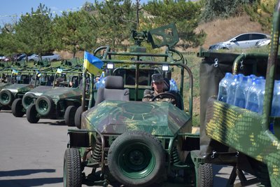 В Одесі вінницькі волонтери передали військовим 11 багі В Одесі вінницькі волонтери передали військовим 11 багі