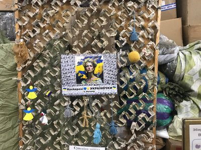 25 жінок і тисячі сіток: як працює волонтерський центр "Нескорені україночки" у Житомирі