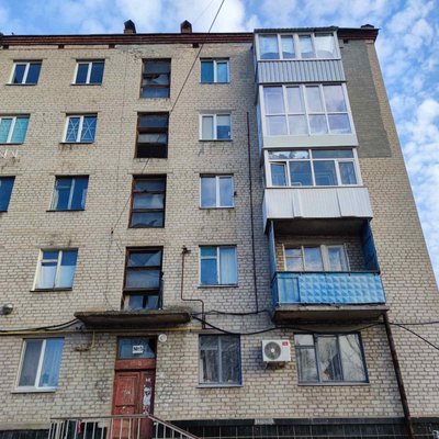 Наслідки обстрілу Слов'янська 9 лютого. Фото: Facebook / Вадим Лях Наслідки обстрілу Слов'янська 9 лютого. Фото: Facebook / Вадим Лях