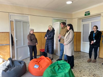12 родин переселенців з Донеччини знайшли прихисток у селі Стройне на Закарпатті 12 родин переселенців з Донеччини знайшли прихисток у селі Стройне на Закарпатті