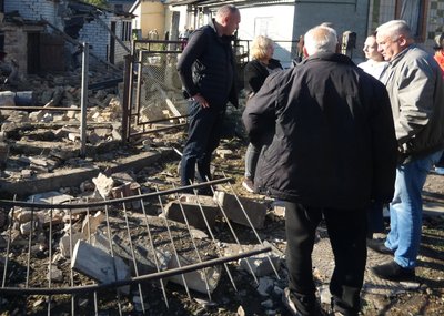 Зруйнована господарська будівля, пошкоджені будинки та навчальні заклади: наслідки атаки РФ на Рівненщину Зруйнована господарська будівля, пошкоджені будинки та навчальні заклади: наслідки атаки РФ на Рівненщину