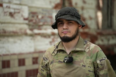 Герой України Олександр Іванцов планує перекласти книгу про оборону Маріуполя англійською та французькою Герой України Олександр Іванцов планує перекласти книгу про оборону Маріуполя англійською та французькою