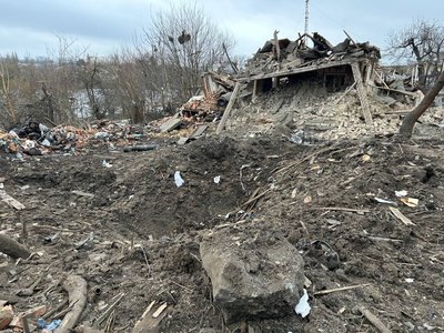 Травми отримали шестеро людей, серед них — двоє дітей: подробиці ракетного удару по Умані Травми отримали шестеро людей, серед них — двоє дітей: подробиці ракетного удару по Умані