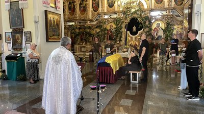 У Полтаві попрощалися із Віталієм Дубовим, який загинув на Донеччині У Полтаві попрощалися із Віталієм Дубовим, який загинув на Донеччині
