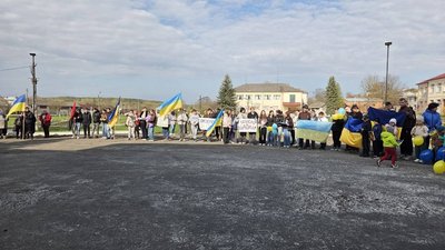 ліцей, подвір'я школи, зустріч Андрія Гладкого ліцей, подвір'я школи, зустріч Андрія Гладкого