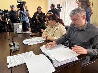 Софія Особа з адвокаткою та прокурори Софія Особа з адвокаткою та прокурори