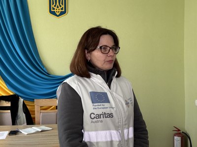 "Найбільше вони хочуть додому". Як благодійники допомагають переселенцям на Сумщині "Найбільше вони хочуть додому". Як благодійники допомагають переселенцям на Сумщині