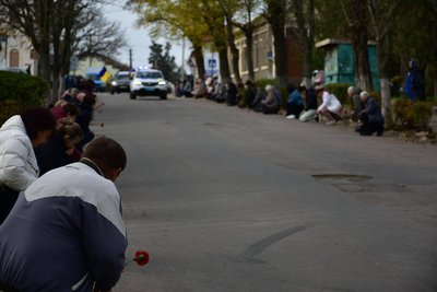 У Снігурівці попрощалися із загиблим військовим Олександром Калашніком У Снігурівці попрощалися із загиблим військовим Олександром Калашніком