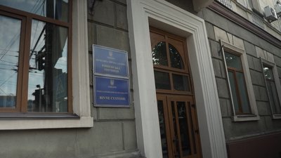 "Рівненська митниця підняла вартість вантажу в декілька разів». 300 людей прийшло на акцію протесту "Рівненська митниця підняла вартість вантажу в декілька разів». 300 людей прийшло на акцію протесту