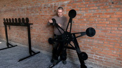 Відремонтовані автівки та наземний роботизований комплекс: вінницькі волонтери передають допомогу на фронт Відремонтовані автівки та наземний роботизований комплекс: вінницькі волонтери передають допомогу на фронт