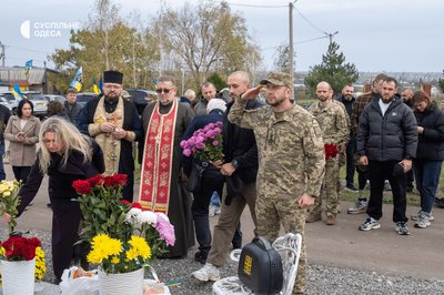 Автопробіг, молебень і спортивні змагання: на Одещині вшанували пам'ять загиблого військового Андрія Шевредіна Автопробіг, молебень і спортивні змагання: на Одещині вшанували пам'ять загиблого військового Андрія Шевредіна