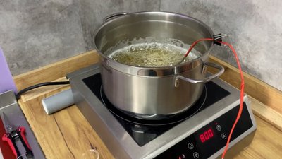 500 кілограмів за 4 місяці: на Чернігівщині чоловік робить карамель за власним рецептом 500 кілограмів за 4 місяці: на Чернігівщині чоловік робить карамель за власним рецептом