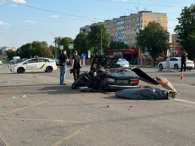 У Кривому Розі сталася ДТП за участі чотирьох авто: є загиблий та травмовані У Кривому Розі сталася ДТП за участі чотирьох авто: є загиблий та травмовані