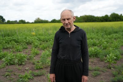 " У мене родина на кладовищі. Я звідси не піду". Як живуть у прифронтовій Володимирівці на Дніпропетровщині " У мене родина на кладовищі. Я звідси не піду". Як живуть у прифронтовій Володимирівці на Дніпропетровщині