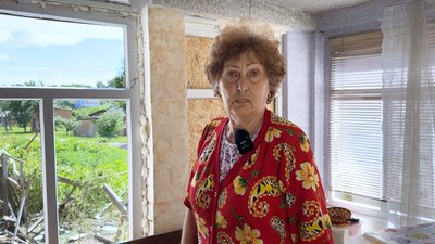 "У неї тиск 200 і трясе всю. Полишила все і побігла": подробиці атаки РФ "Молнією" по Новгороду-Сіверському "У неї тиск 200 і трясе всю. Полишила все і побігла": подробиці атаки РФ "Молнією" по Новгороду-Сіверському