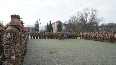 В Ужгороді відзначили 11-ту річницю створення Національної гвардії України В Ужгороді відзначили 11-ту річницю створення Національної гвардії України