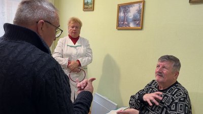 Виклик "швидкої" для людей з порушеннями слуху, мовлення і зору на Кіровоградщині: як це зробити Виклик "швидкої" для людей з порушеннями слуху, мовлення і зору на Кіровоградщині: як це зробити