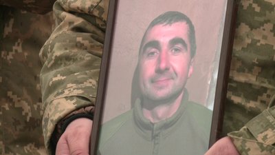 Загинув на Донеччині: з бійцем Романом Рудюком, якого вважали зниклим безвісти, попрощалися у Рівному Загинув на Донеччині: з бійцем Романом Рудюком, якого вважали зниклим безвісти, попрощалися у Рівному