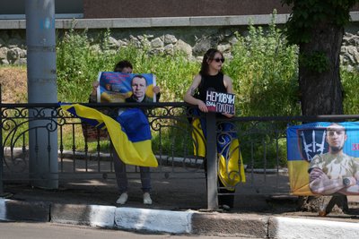 "Ми тебе дуже чекаємо". У Сумах родичі зниклих безвісті і військовополонених розповіли історії рідних "Ми тебе дуже чекаємо". У Сумах родичі зниклих безвісті і військовополонених розповіли історії рідних