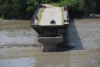 Повені в Непалі: понад 1100 людей зникли безвісти, серед них 55 українців Повені в Непалі: понад 1100 людей зникли безвісти, серед них 55 українців