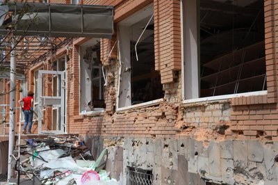 Херсон після чергового обстрілу: що розповідають очевидці Херсон після чергового обстрілу: що розповідають очевидці
