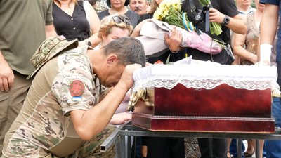 похорон бойової медикині марії чурікової похорон бойової медикині марії чурікової