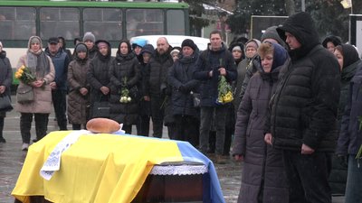 З військовим Миколою Маргасюком попрощалися у Рівному З військовим Миколою Маргасюком попрощалися у Рівному