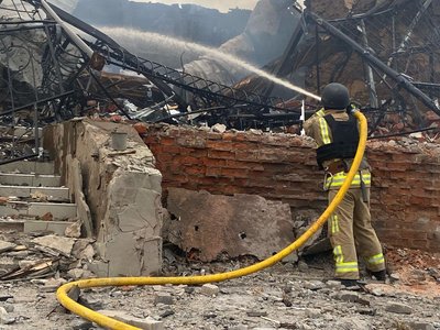 Троє загиблих: армія РФ вдарила балістичною ракетою по Великій Чернеччині Троє загиблих: армія РФ вдарила балістичною ракетою по Великій Чернеччині