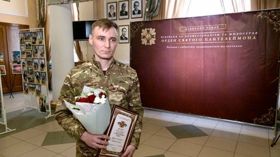 роман срібний роман срібний