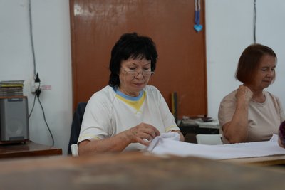 "Я не даю смерті забирати його": рідні зниклих безвісти та полонених вишивають "Рушник додому" "Я не даю смерті забирати його": рідні зниклих безвісти та полонених вишивають "Рушник додому"