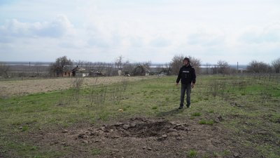 Під обстрілом опинилася знімальна група Суспільне Дніпро: репортаж з Нікопольщини, яка щодня перебуває під атаками РФ Під обстрілом опинилася знімальна група Суспільне Дніпро: репортаж з Нікопольщини, яка щодня перебуває під атаками РФ