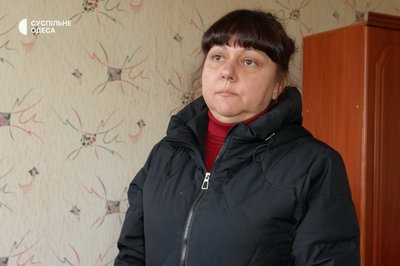 "Пройшли дощі – воно не висихає": як живуть мешканці пошкодженого "шахедом" будинку в Одесі