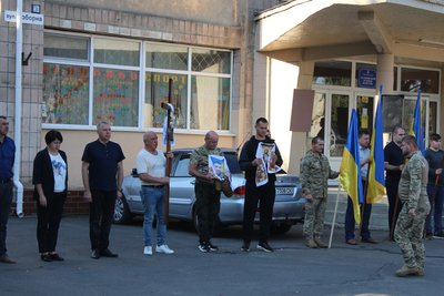 Назавжди 29 років: на Черкащині провели в останню путь захисника Назавжди 29 років: на Черкащині провели в останню путь захисника