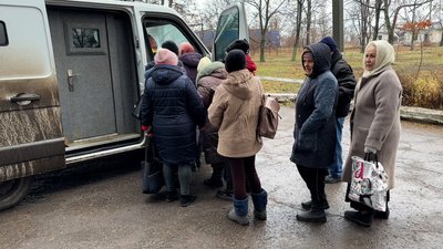 Село Гришине мобільне відділення Укрпошти Покровська громада Донецька область 23 грудня 2024 рік Село Гришине мобільне відділення Укрпошти Покровська громада Донецька область 23 грудня 2024 рік
