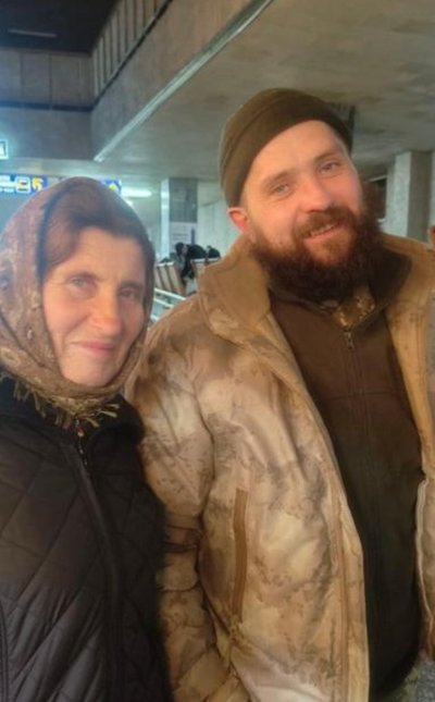 Бігун із Німеччини присвятив забіг у Хмельницькому пам'яті полеглого бійця Олексія Осадчого Бігун із Німеччини присвятив забіг у Хмельницькому пам'яті полеглого бійця Олексія Осадчого