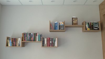 Книги в рівненській лікарні Книги в рівненській лікарні