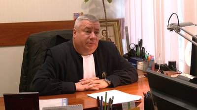 Скинули кота з 9 поверху: у Чернігові оштрафували матір другої дівчинки Скинули кота з 9 поверху: у Чернігові оштрафували матір другої дівчинки