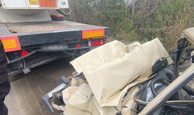 В'їхав у вантажівку: на Черкащині поліція розслідує ДТП В'їхав у вантажівку: на Черкащині поліція розслідує ДТП