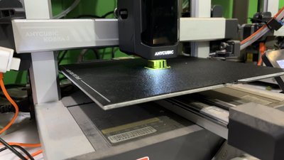 Волонтери з Житомирщини за два роки виготовили понад 900 дронів для військових Волонтери з Житомирщини за два роки виготовили понад 900 дронів для військових