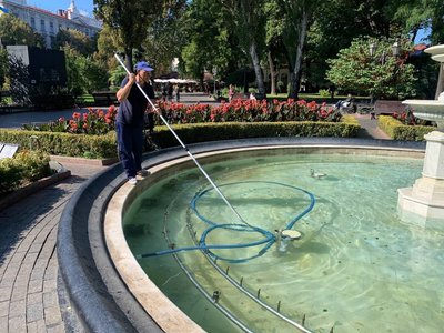 В Одесі почали консервувати фонтани на зиму: які не працювали цього року В Одесі почали консервувати фонтани на зиму: які не працювали цього року