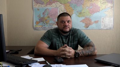 У Житомирі тиждень витікають нечистоти на подвір’я багатоповерхівки У Житомирі тиждень витікають нечистоти на подвір’я багатоповерхівки