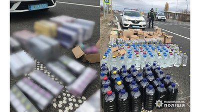 На Чернігівщині зупинили мікроавтобус, в якому перевозили близько 1400 літрів алкоголю та 130 упаковок цигарок На Чернігівщині зупинили мікроавтобус, в якому перевозили близько 1400 літрів алкоголю та 130 упаковок цигарок